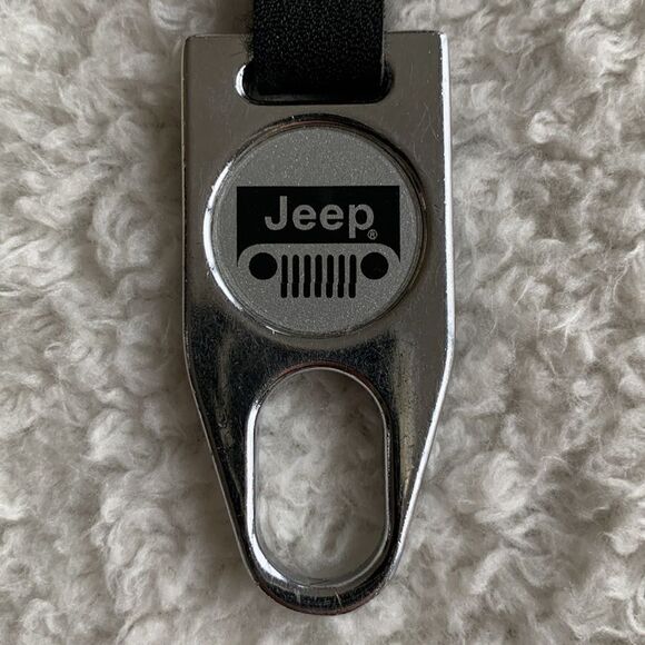 Jeep Silver Grille Logo Chrome Key Chain - Picture 2 of 5